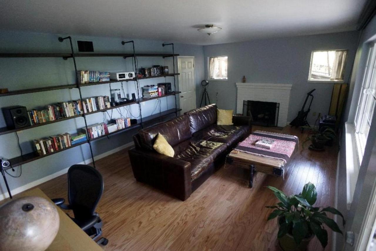 Large 1 Bedroom Apartment, Home Theater, Fireplace Бъркли Екстериор снимка